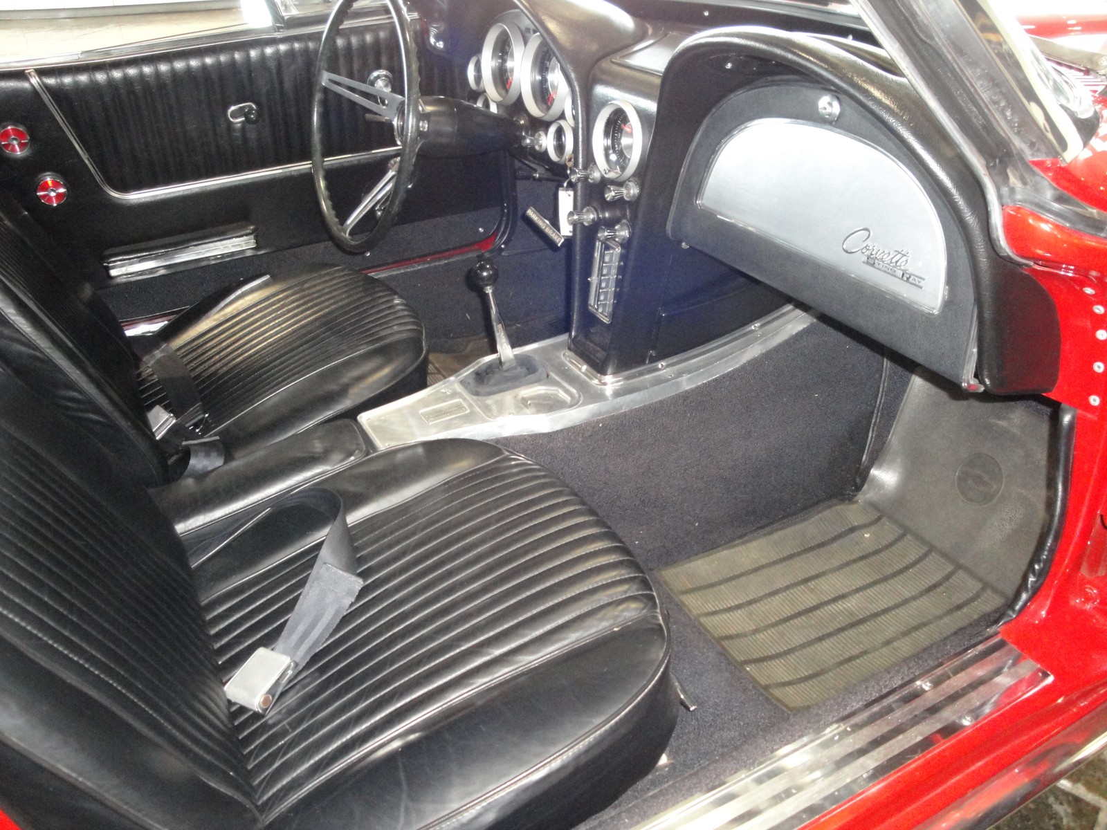 Butacas e interior negro del Corvette Sting Ray 1963